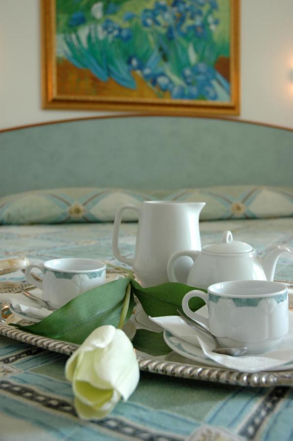 Hotel Gradara Bellaria-Igea Marina Bilik gambar